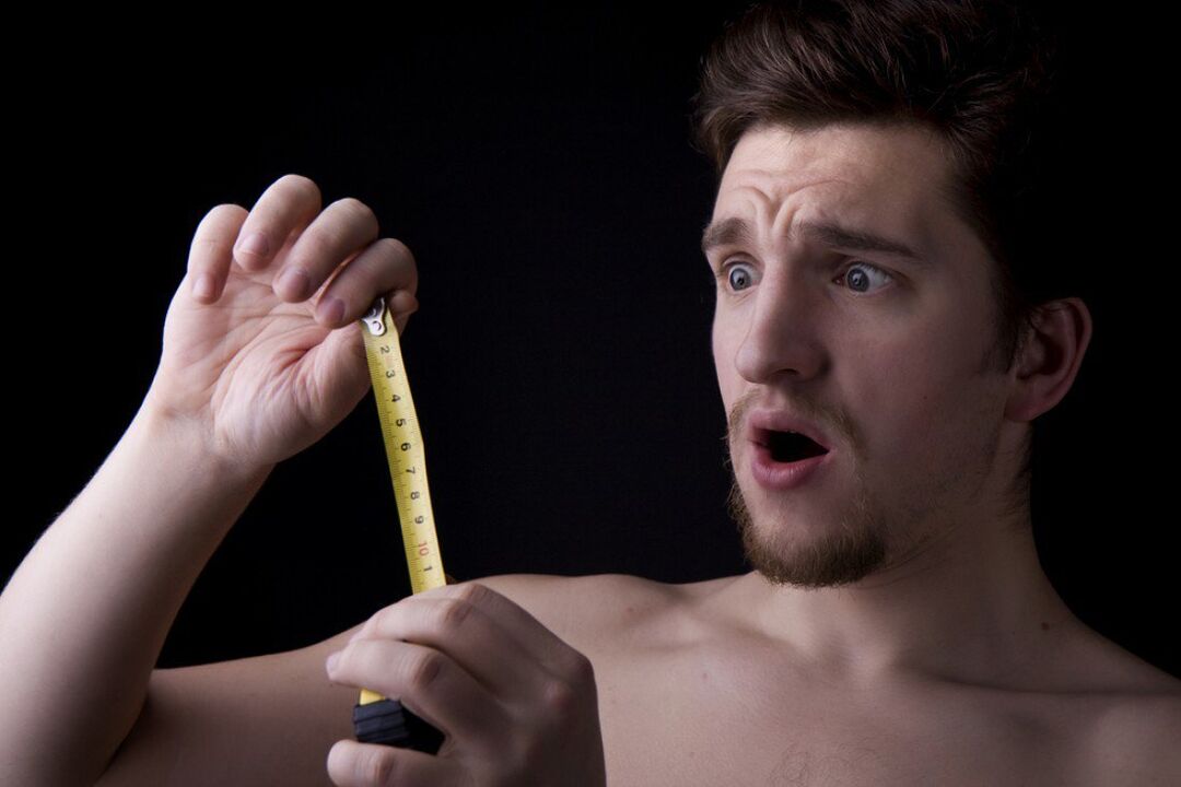 A man enlarged his penis by compressing soda