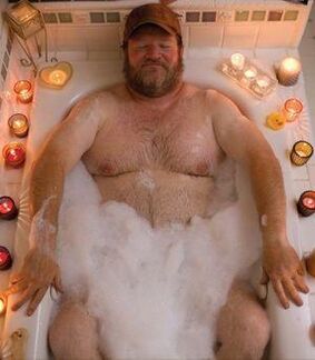 Taking an alkaline bath with soda can make the penis bigger